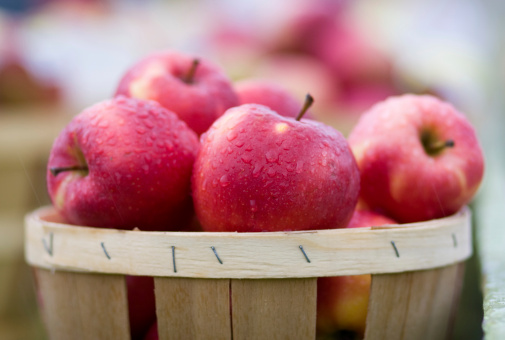 uploads/products/1777022703_Red Apple .jpeg